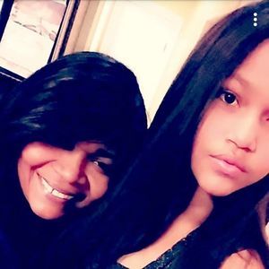 Meet your Posher, Candida rosa